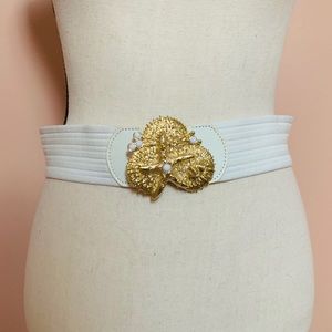 Lily Pulitzer | White and Gold Shell Belt M/L